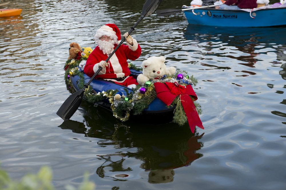 Venice Canals Holiday Santa Boat