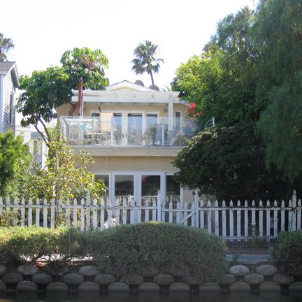 707 Crestmoore Place . Venice