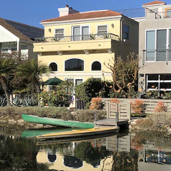 239 Sherman Canal . Venice . CA 90291 . For Lease